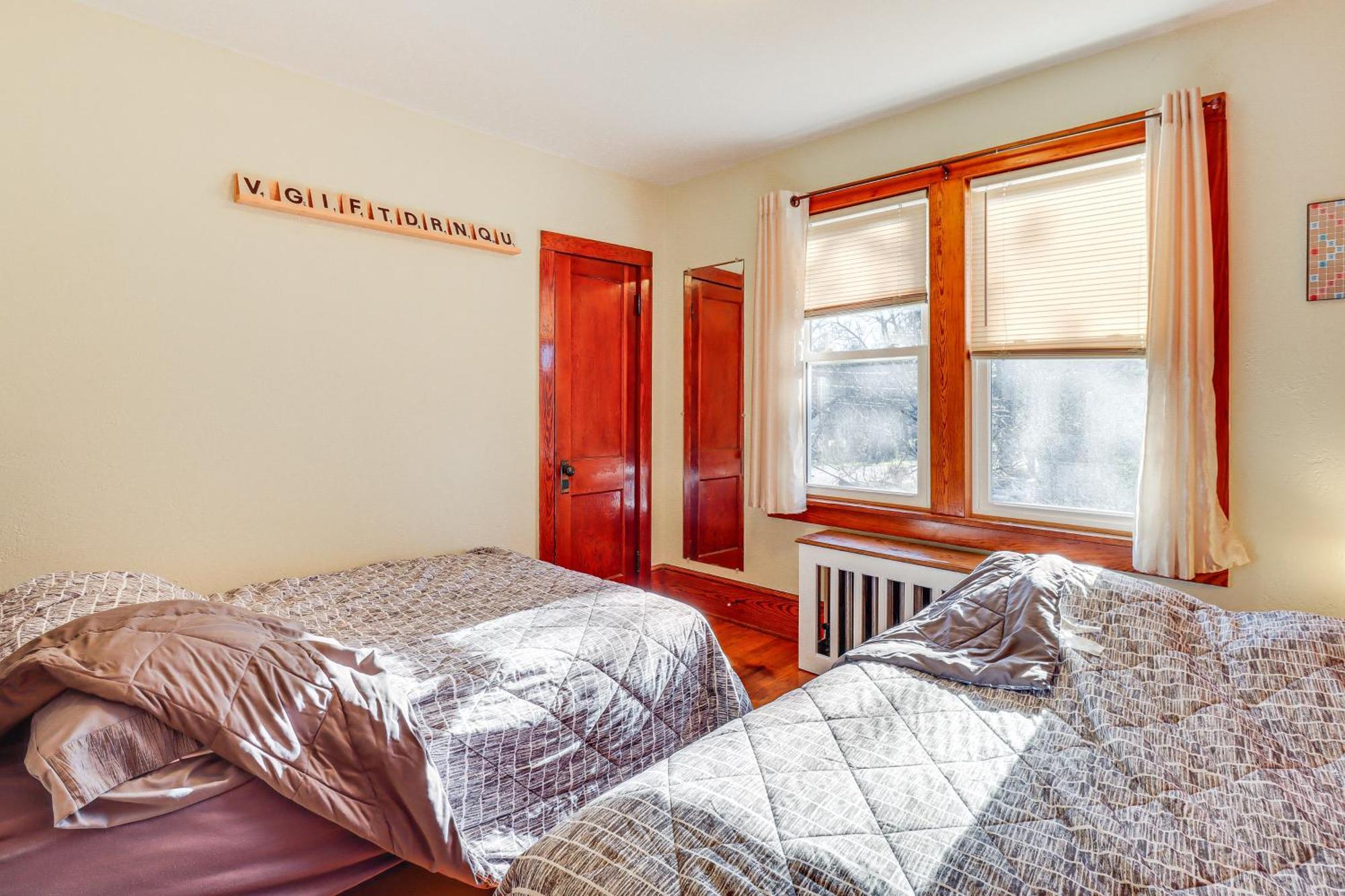 Holiday home Charming With Fire Pit And Deck! Tannersville