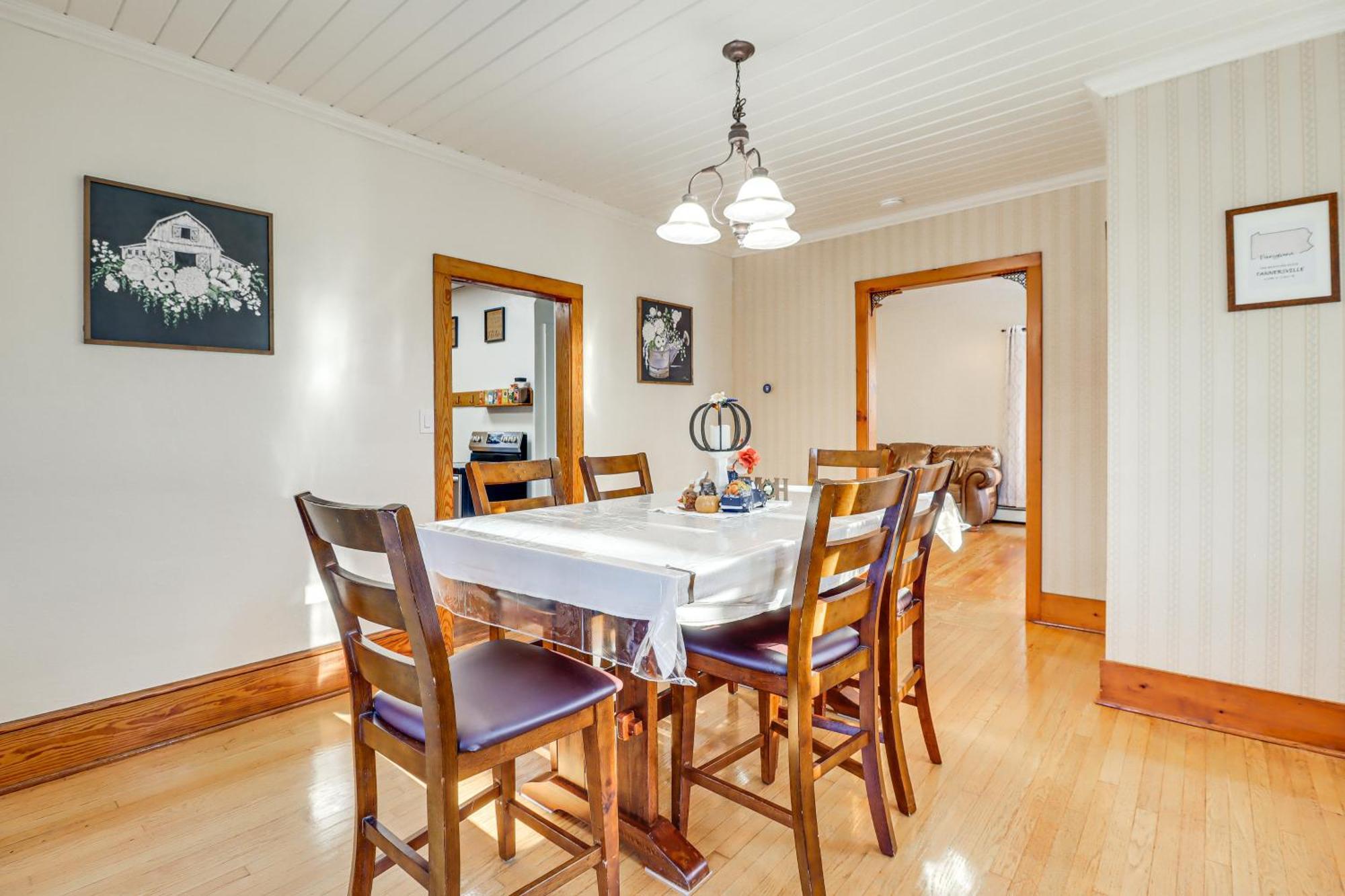 Charming With Fire Pit And Deck! * Tannersville